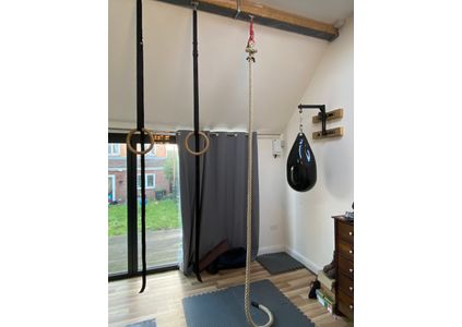 Customer image of Gym &amp; Fitness Climbing Rope with soft eye and heatshrink finish - Natural Hemp