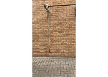 Customer image of Gym &amp; Fitness Climbing Rope with soft eye and heatshrink finish - Natural Hemp